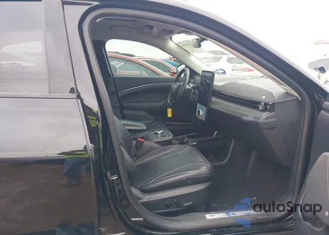 2022 Ford Mustang Mach-E Premium z USA, uszkodzony, nr VIN 3FMTK3RM7NMA41840